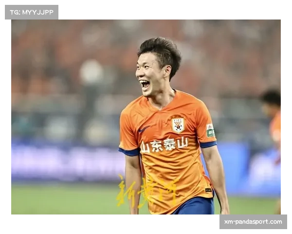 李源一精准任意球助攻制胜 展现中场核心组织能力